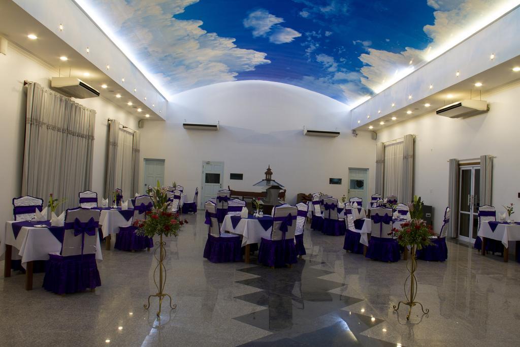 Triumph Hotel Мандалай Экстерьер фото