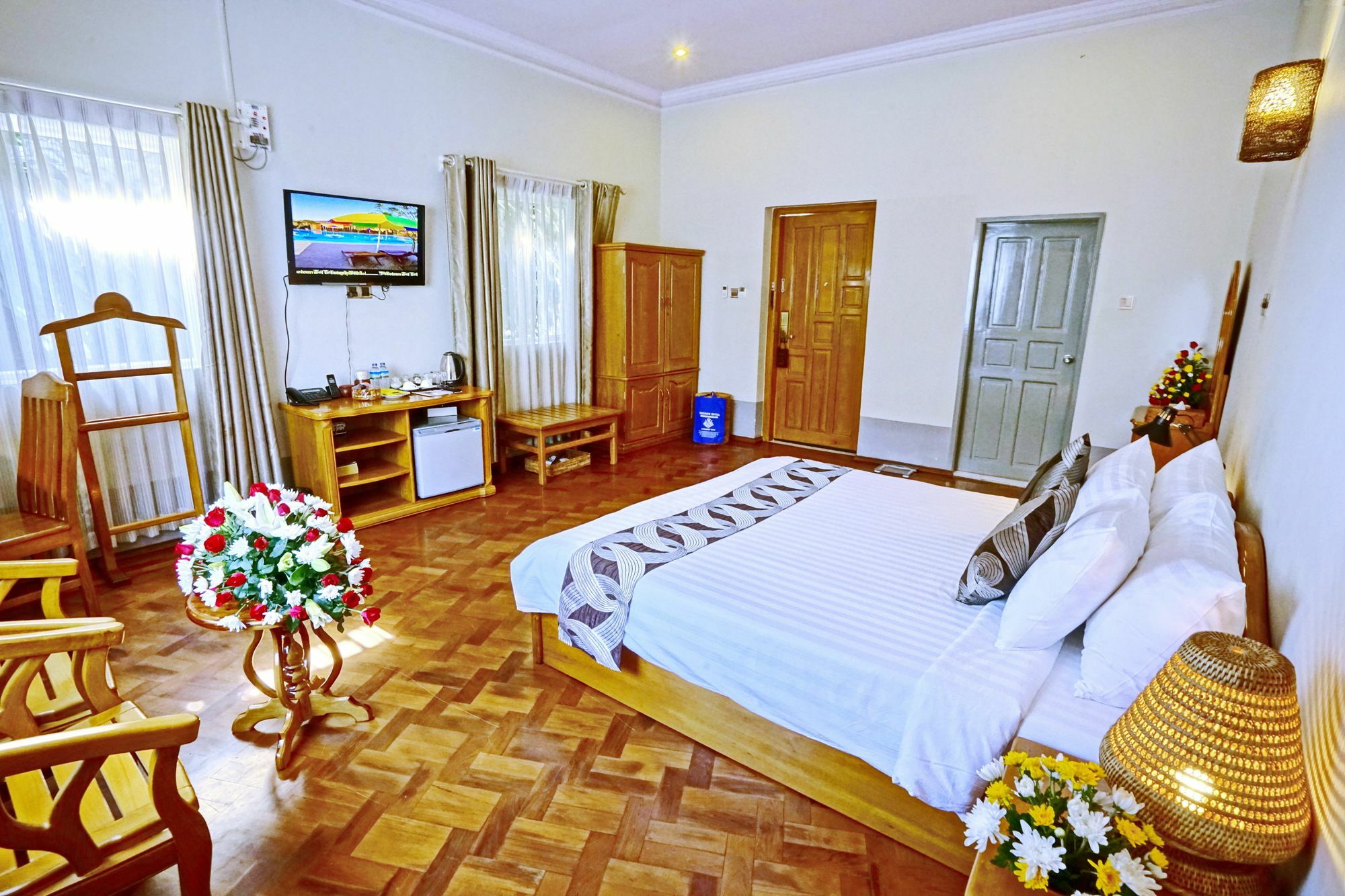 Triumph Hotel Мандалай Экстерьер фото